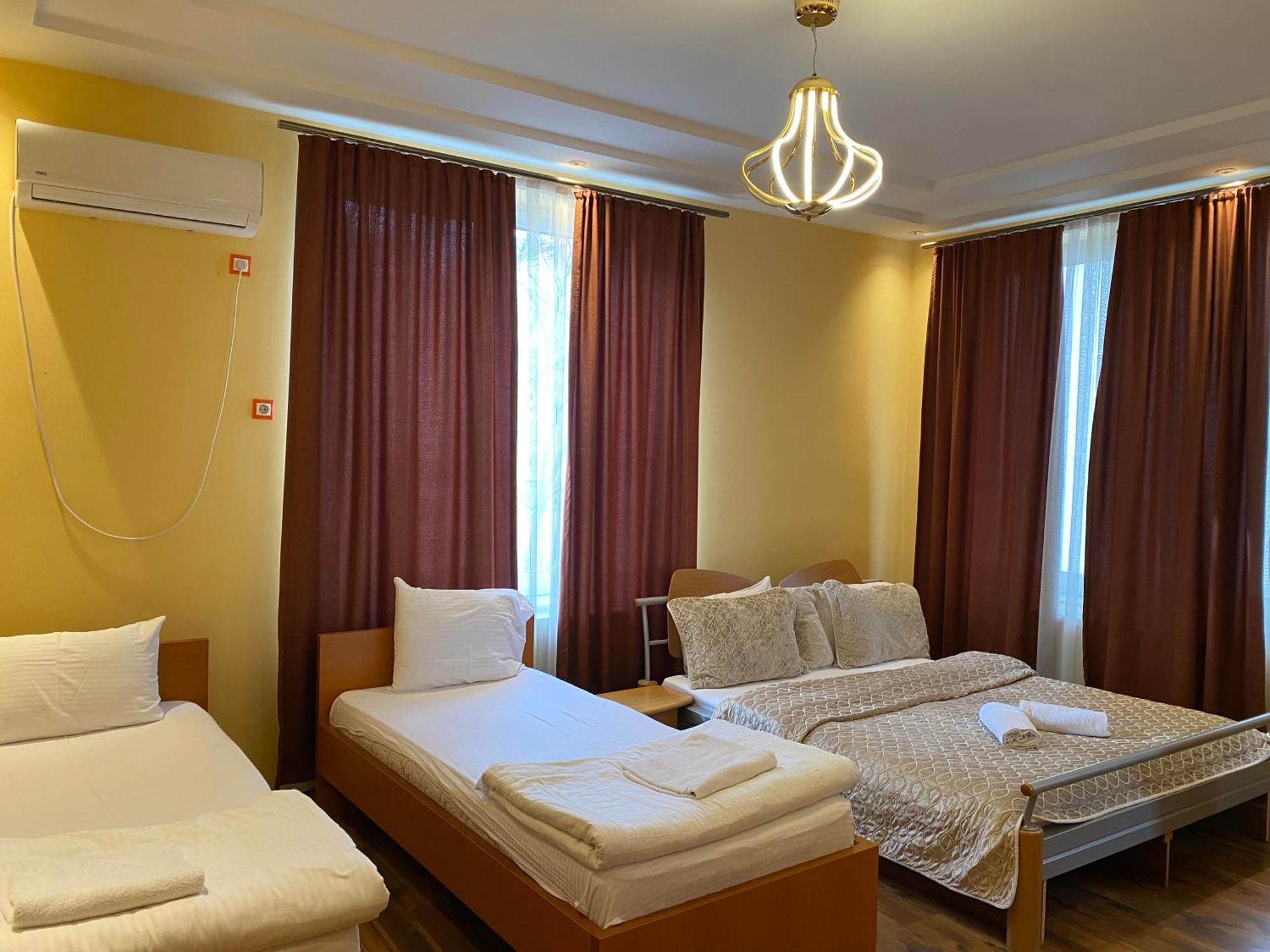 Hotel And Apartments Central City Prishtina Pristina Exterior photo