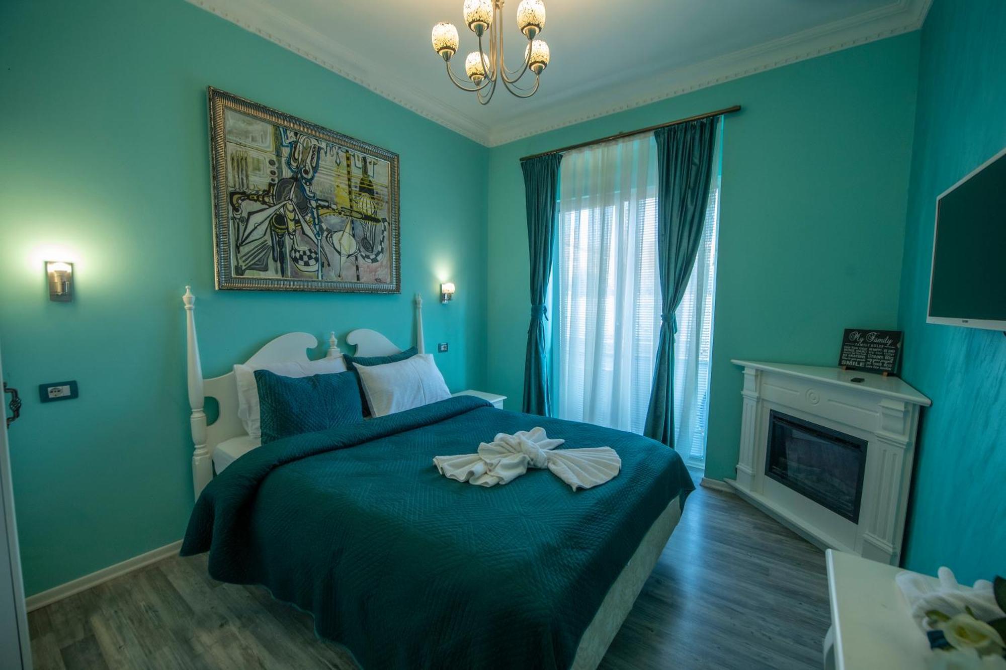 Hotel And Apartments Central City Prishtina Pristina Exterior photo